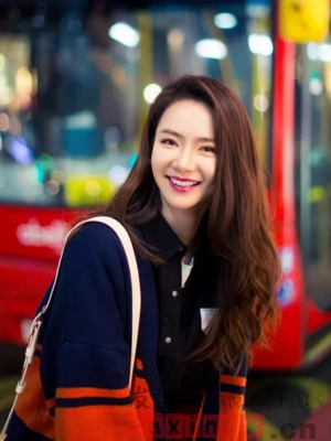盤點女星們最美的側披髮型 清純嫵媚最迷人