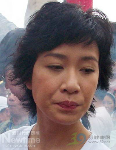 佘詩曼長臉超土髮型