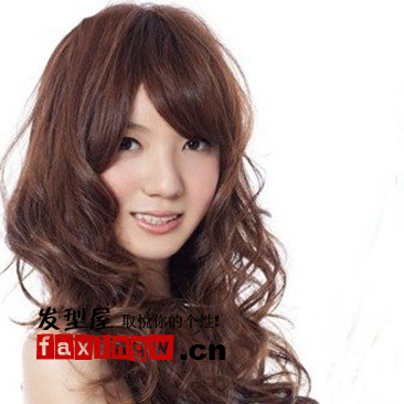 圓臉女生適合的長髮髮型