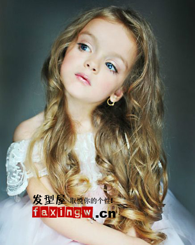 爆紅蘿莉小模特米蘭髮型圖片 小女孩髮型超萌