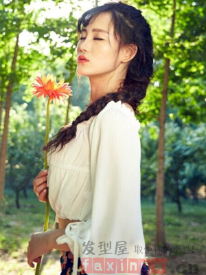 韓式甜美麻花辮髮型推薦  簡單扎發演繹小清新
