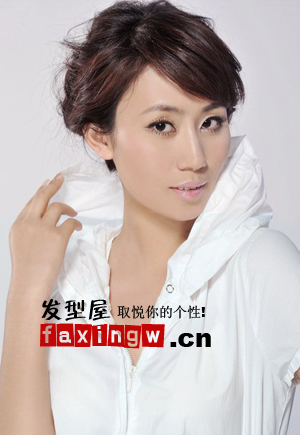 純色美女盧卓婕髮型圖片欣賞