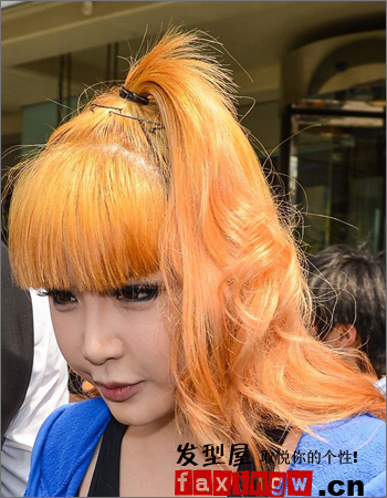 時尚俏皮橘色頭髮的少女髮型圖片