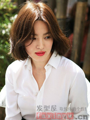 臉大女生最適合什麼髮型  甜美中分輕鬆瘦臉