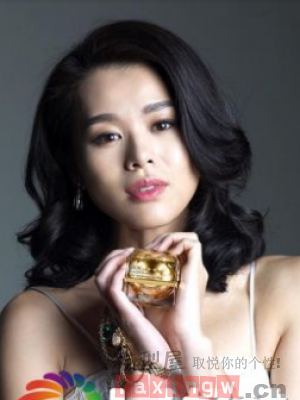 女星胡杏兒的髮型 還是蠻美的