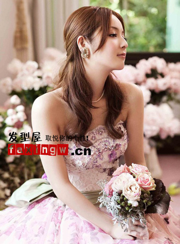 佐佐木希唯美浪漫婚紗照新娘髮型圖片