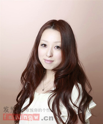 秋冬優雅氣質捲髮 塑造浪漫唯美形象