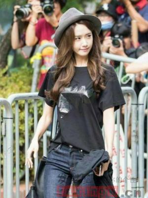 1471788737576887.jpg 時尚中分髮型女 嫵媚迷人小女人
