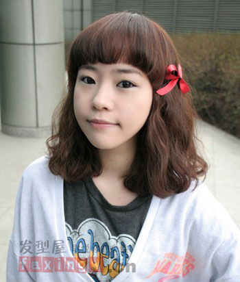 韓式女生捲髮髮型  散發十足的清新可愛風範