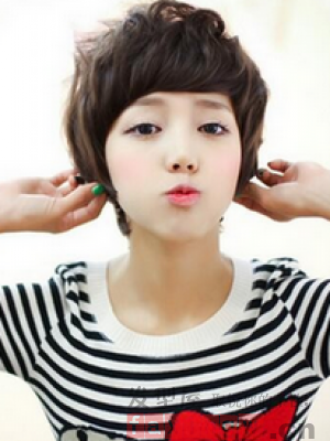 韓國女生紋理燙髮型圖 時尚甜美更迷人