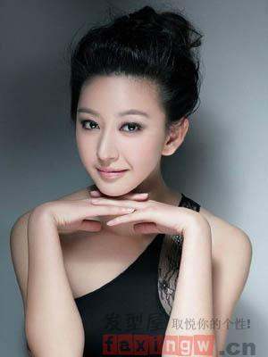鵝蛋臉女生髮型設計 時尚魅力女孩