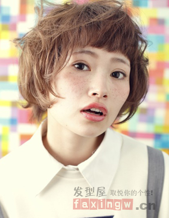 女生新款短髮燙髮設計 展現十足潮女氣質
