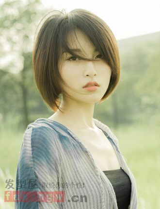 窄額頭圓臉女生髮型 心機劉海打造完美臉型