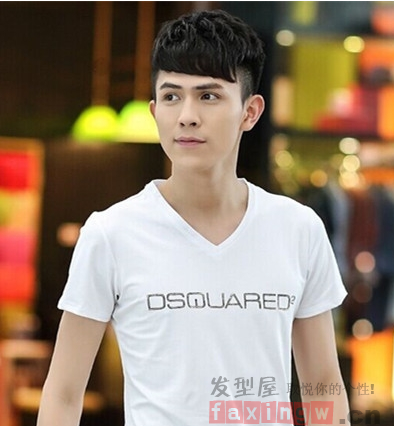 潮男髮型短髮兩旁抄掉露額頭圖片 潮男髮型短髮兩旁抄掉露額頭圖片