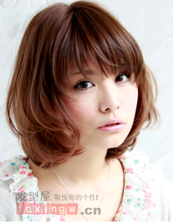 韓式蓬鬆短捲髮髮型   個性燙髮盡顯靈動氣質