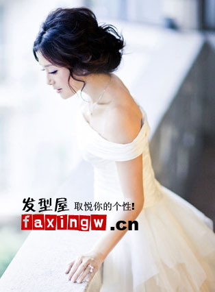 秦嵐最新婚紗寫真新娘髮型曝光 演繹完美新娘