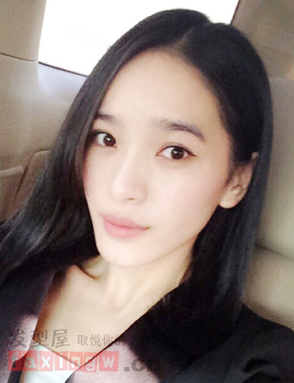 張一山女友白雪私房美照 修顏中長發靚麗可人
