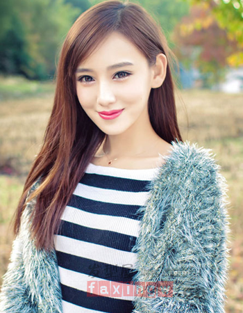 日韓女生直發髮型圖 簡約時尚顯氣質