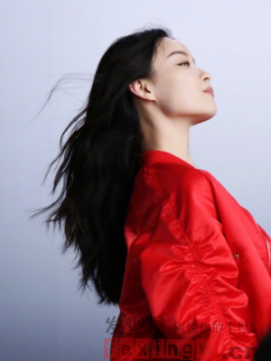 倪妮曬生活照 長發倪妮依舊是街拍教科書