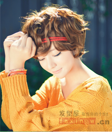 韓國最新蓬鬆短捲髮設計 修顏減齡打造氣質美眉