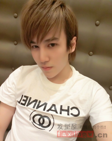 非主流男生蓬鬆短髮型 打造個性花美男