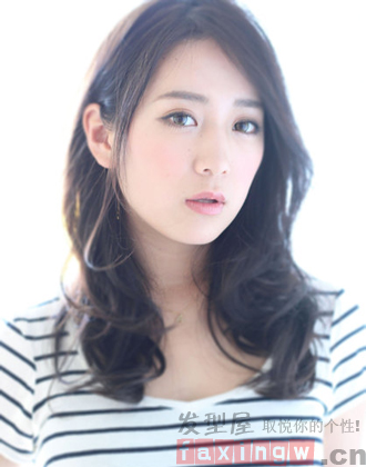 方臉女生髮型設計 偏分最修顏