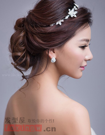 婚禮當天適合髮型 多種風格韓式新娘盤發供選擇