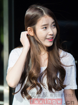 韓式女生捲髮圖片 時尚百搭顯甜美