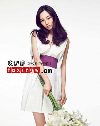白百何登BQ雜誌封面 簡約中發髮型清新靚麗