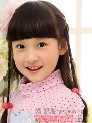 五歲女孩扎頭髮圖片大全