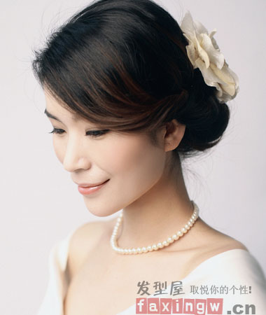 2014精選韓式新娘髮型  打造三月氣質新娘