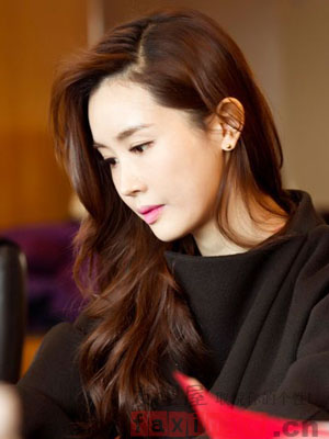 韓國流行長捲髮髮型圖片  披肩捲髮盡顯溫婉氣質