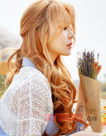 韓式唯美長捲髮  打造秋季浪漫