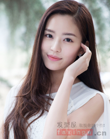 治癒系美女溫心百變優雅長發造型 靈動迷人