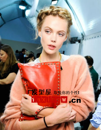 2012valentino春夏秀場 清爽編髮預示潮流