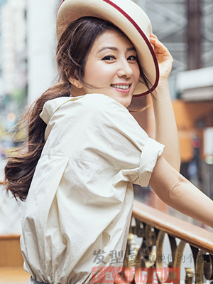 韓式甜美馬尾辮髮型   簡單扎發時尚百搭