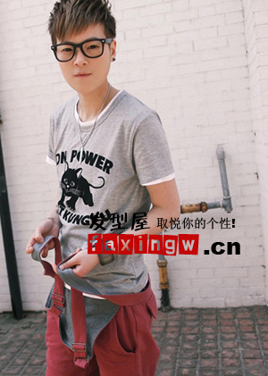 夏季帥氣髮型男生二分區式髮型