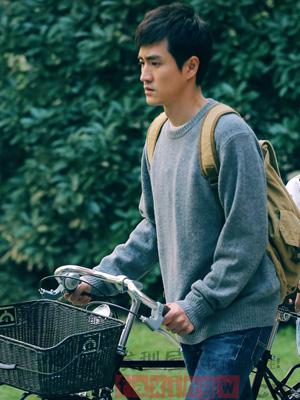 1486632505657486.jpg 男中學生最好看髮型陽光時尚彰顯個性