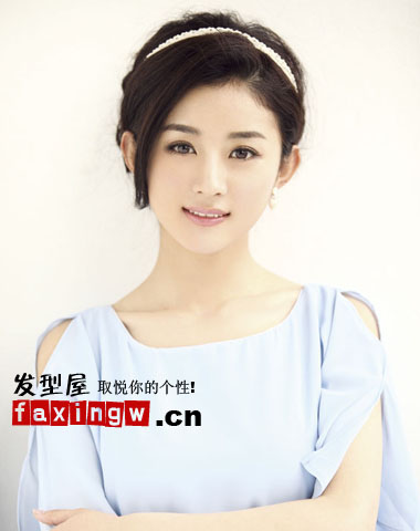 趙麗穎夏日最新公主盤發髮型 柔美恬靜