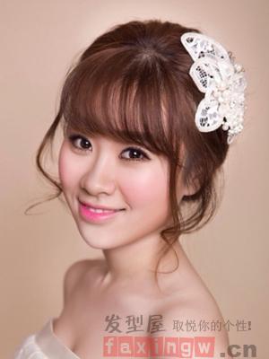 齊劉海中式新娘髮型 做可愛新娘