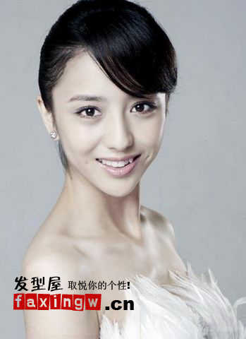 網曝佟麗婭陳思成今秋將完婚 佟麗婭小臉髮型大盤點