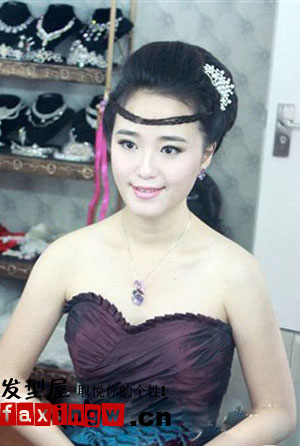 2011時尚新娘髮型勾勒完美婚禮記憶