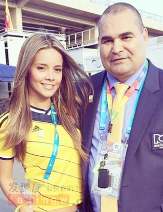 哥倫比亞美女記者Buitrago走紅 長發飄飄獲封世界盃女神 