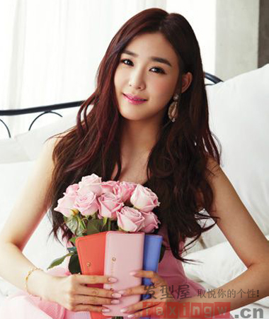 少女時代Tiffany最新廣告大片  韓式長發變身糖果公主