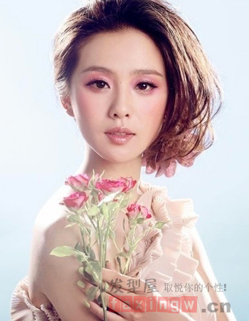 氣質女星劉詩詩短髮造型 輕鬆演繹清新大氣風