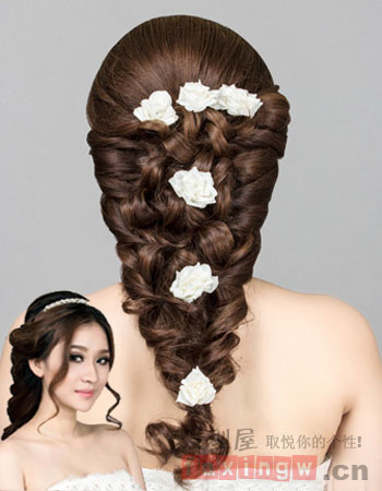 優雅韓式新娘編髮教程 花朵點綴最顯唯美范