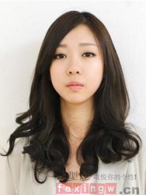 韓式女生捲髮髮型設計 時尚甜美顯氣質