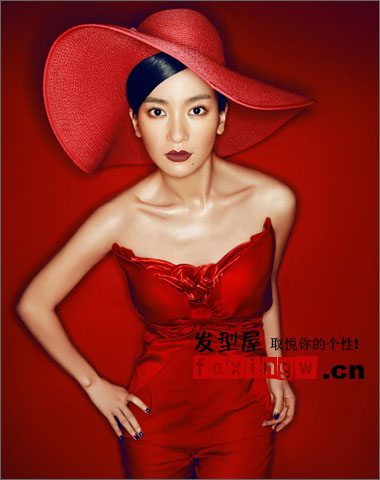 馬蘇李晟冬日最新冷艷寫真髮型 魅惑紅裝玩轉復古風潮
