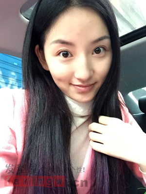 兩會服務員王倩倩華麗逆襲照走紅 清純時尚髮型揭秘