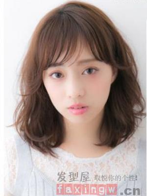 日系女生燙髮設計 時尚修顏顯氣質